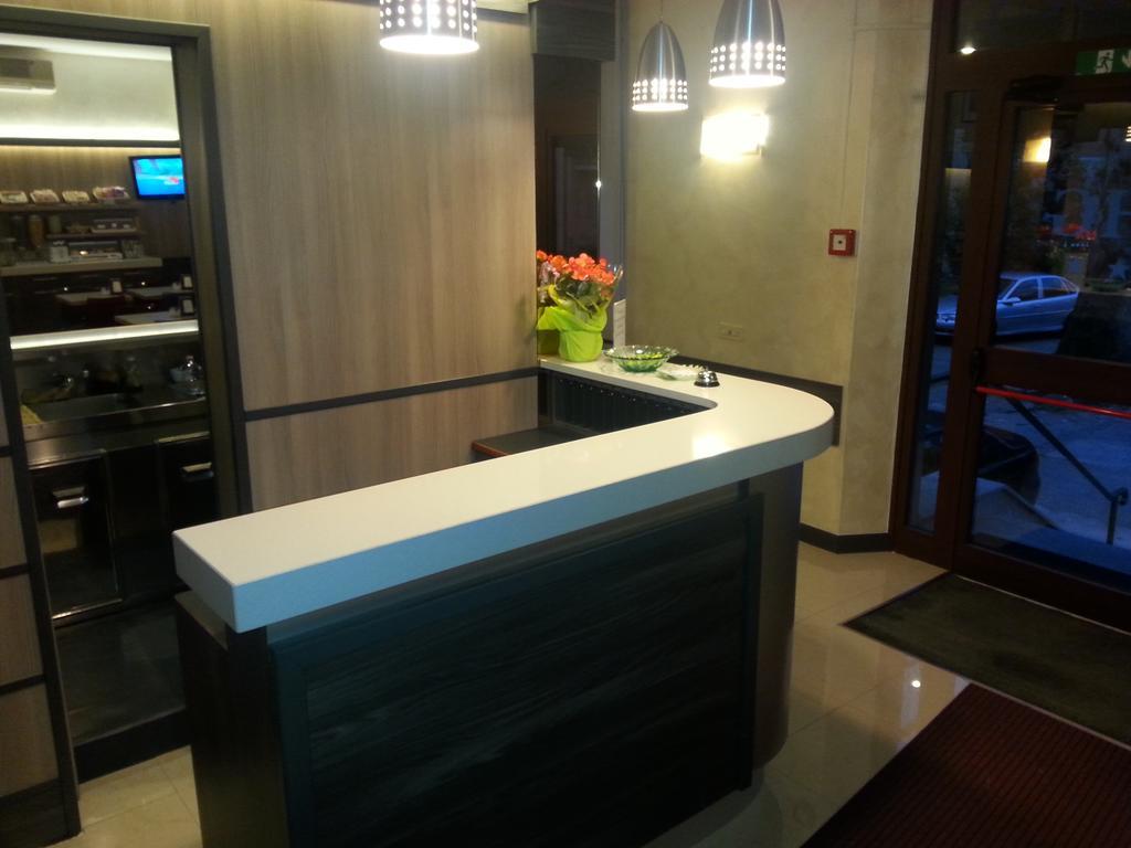 Hotel Garden Milan Luaran gambar