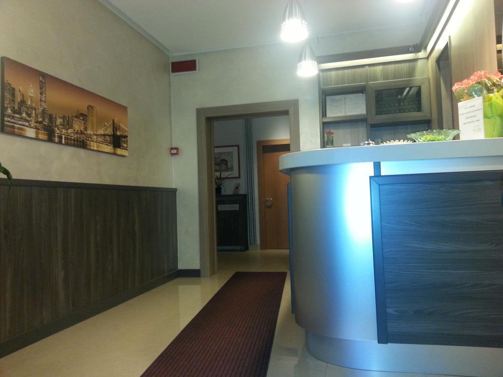 Hotel Garden Milan Luaran gambar