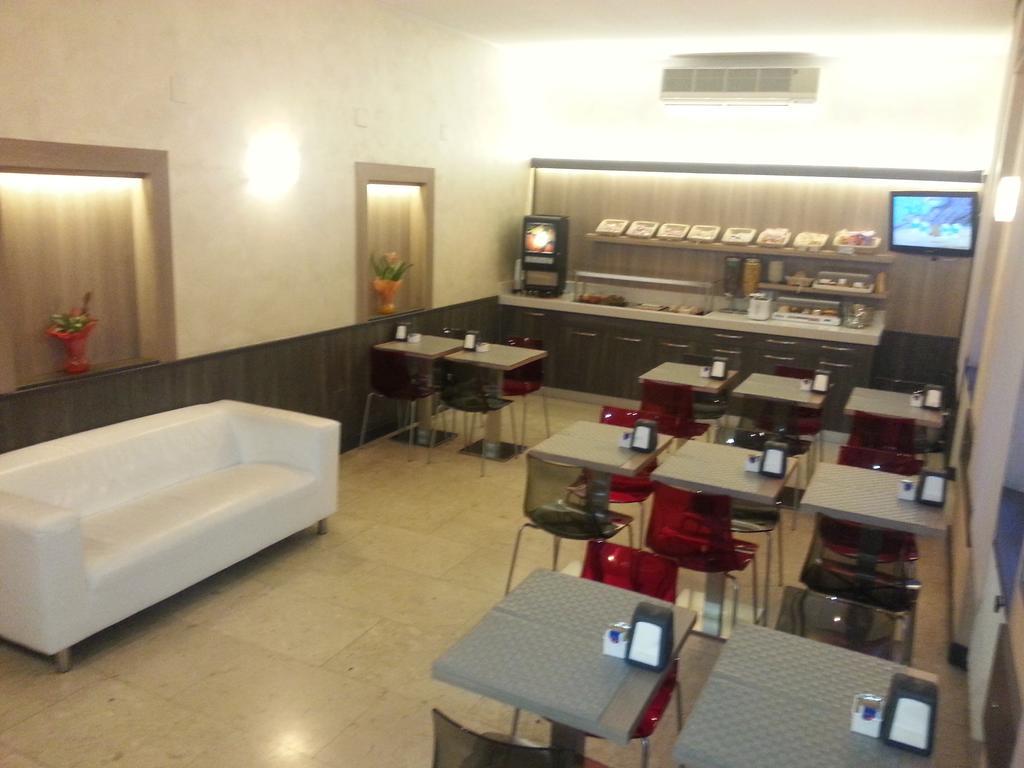 Hotel Garden Milan Luaran gambar
