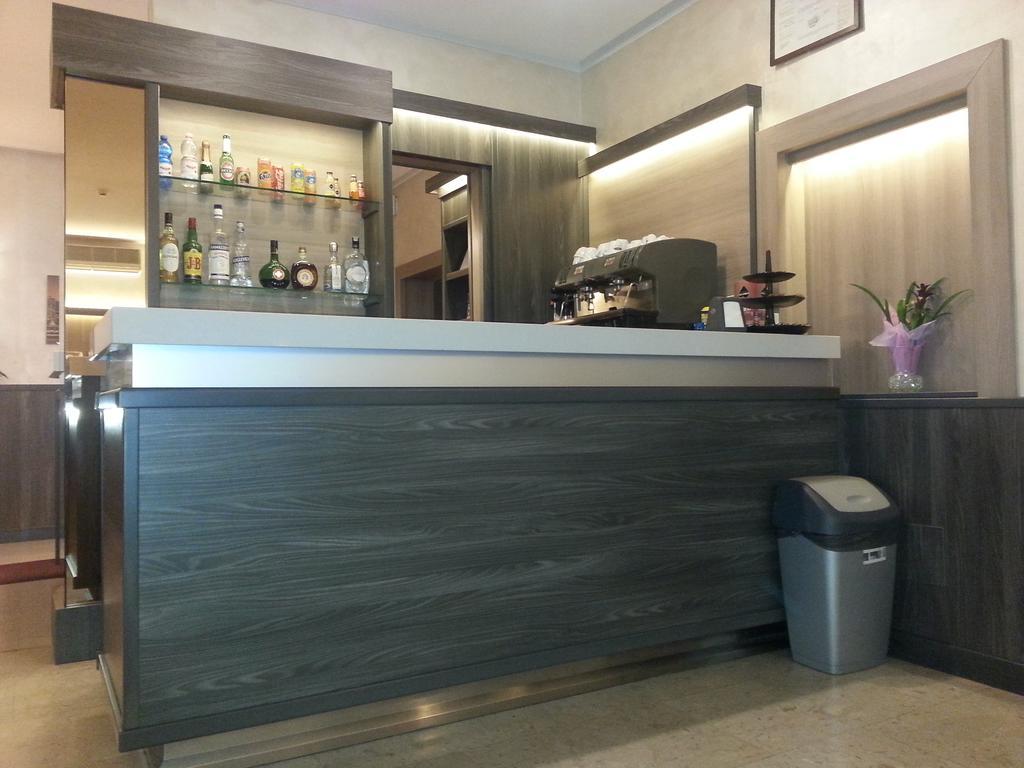 Hotel Garden Milan Luaran gambar