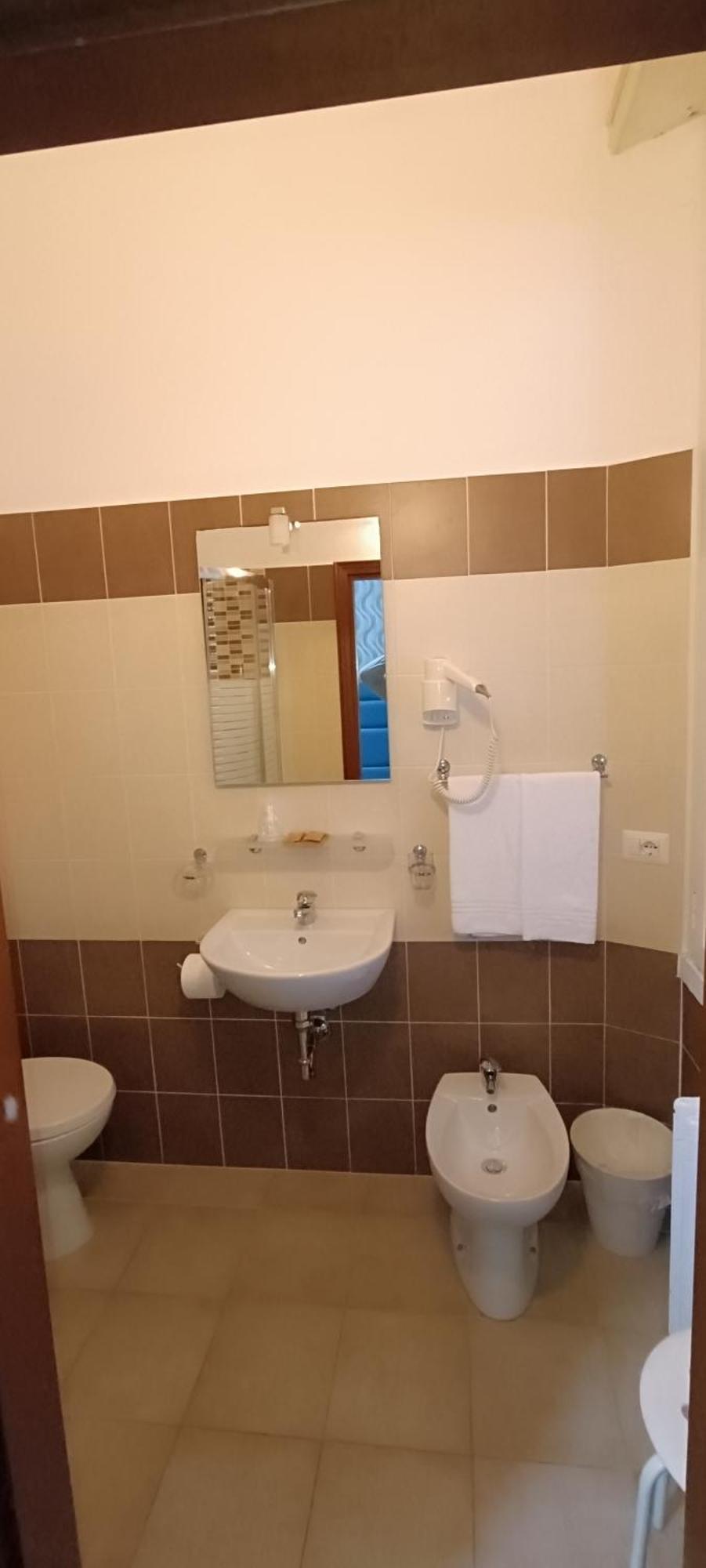Hotel Garden Milan Luaran gambar