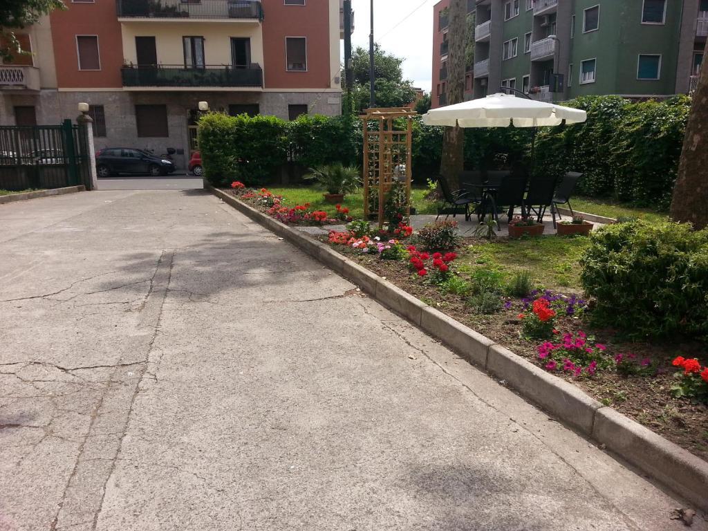Hotel Garden Milan Luaran gambar