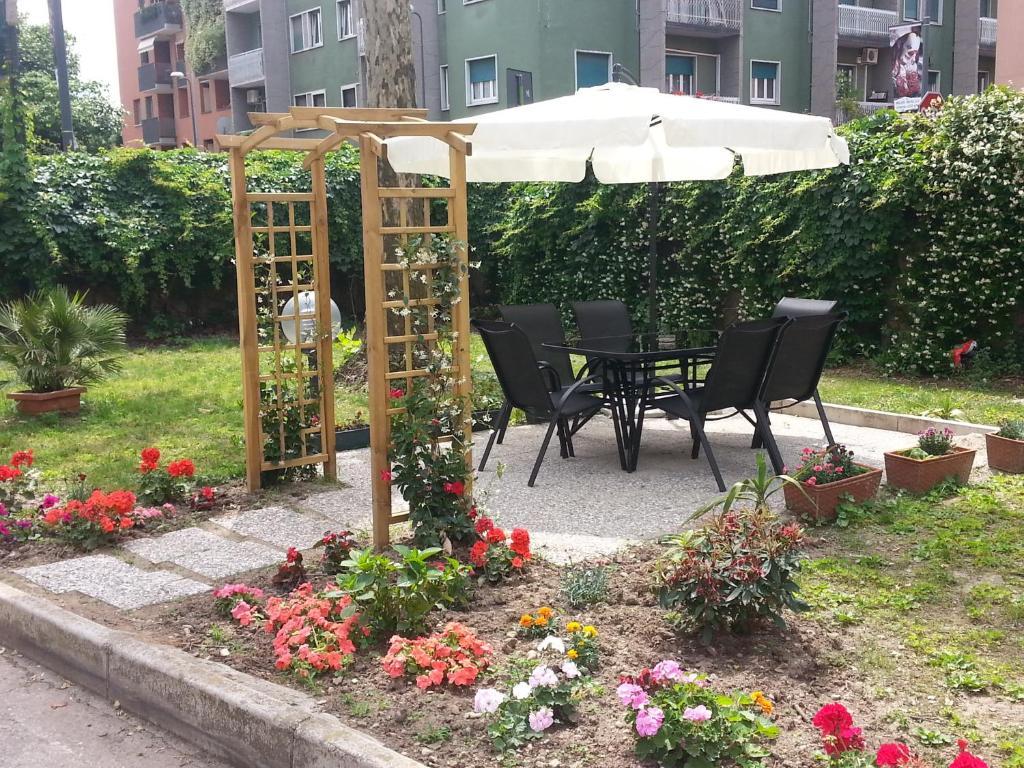 Hotel Garden Milan Luaran gambar
